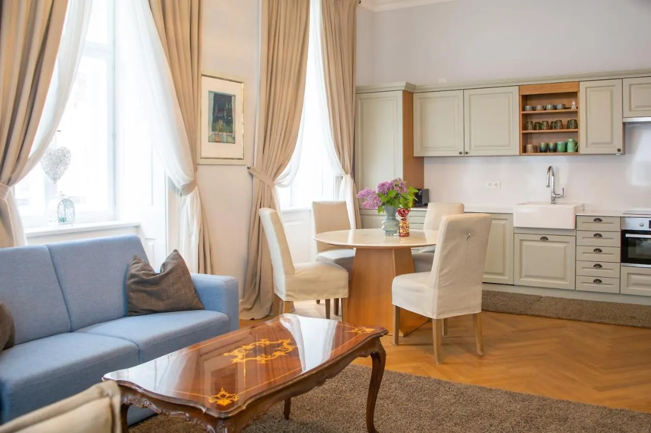 Stilvolles Apartment In Zentraler Lage Wiedeń